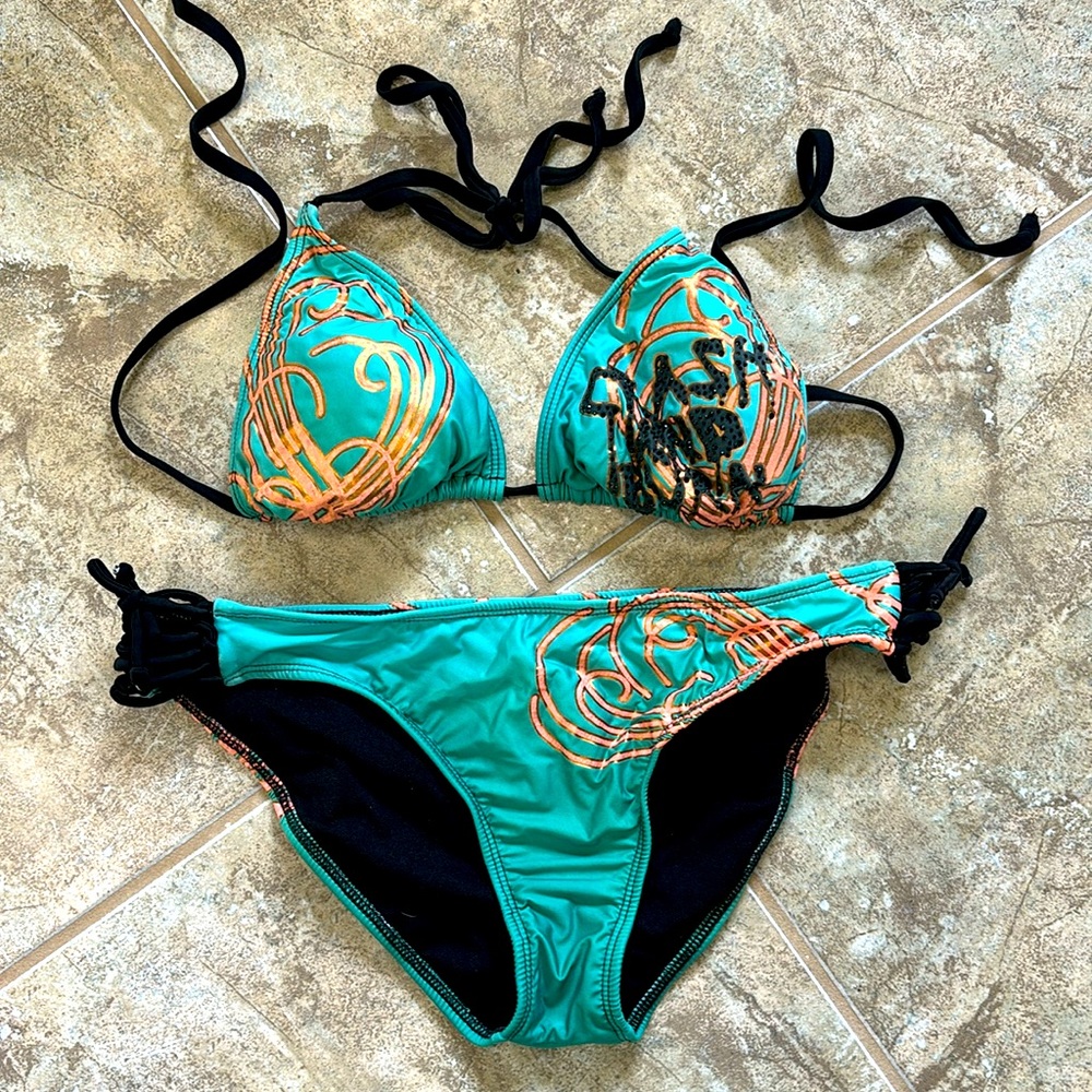 Crash & Burn bikini size medium